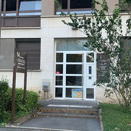 Appartement -centre Ville-au2etage Avec 2 - 6 Personnes