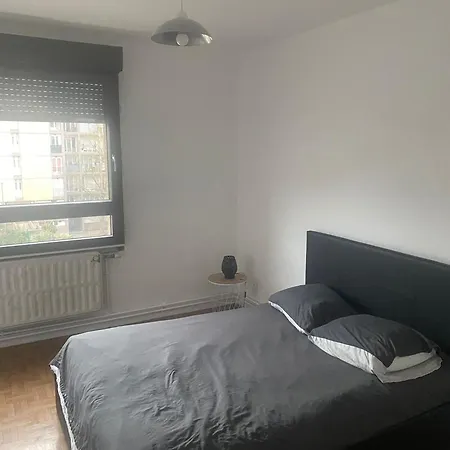 -centre Ville-au2etage Avec 2 - 6 Personnes Appartement