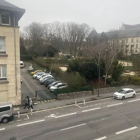-centre Ville-au2etage Avec 2 - 6 Personnes * Reims