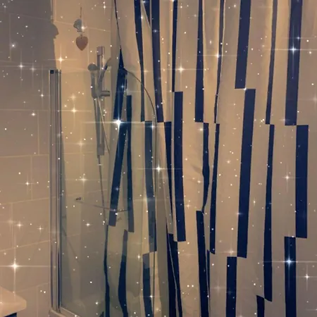 -centre Ville-au2etage Avec 2 - 6 Personnes Daire *