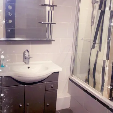 -centre Ville-au2etage Avec 2 - 6 Personnes Appartement